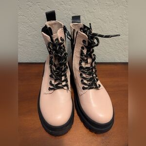 ZARA Light Pink Combat Boot Girls EU 32 or USA 1